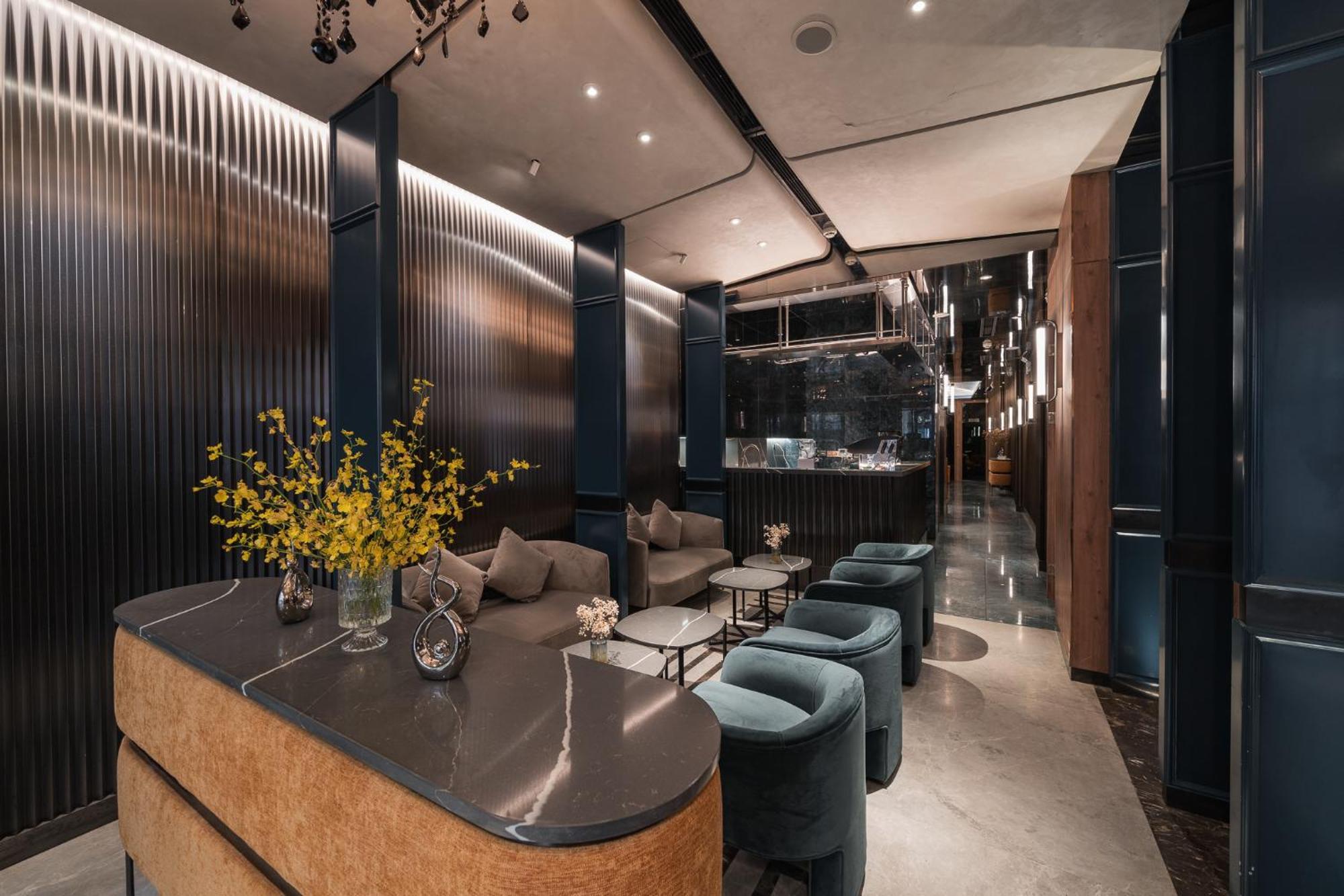 La Passion Premium Cau Go Hotel Hanoi Bagian luar foto
